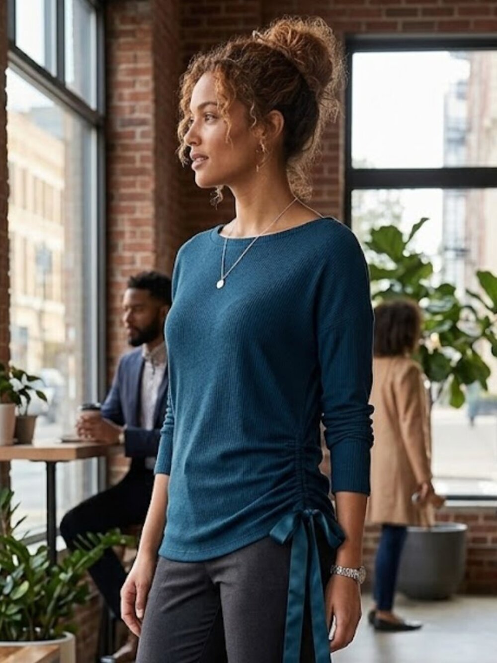 EUC White House Black Market Blue Ruched Side Sweater Top – Size M